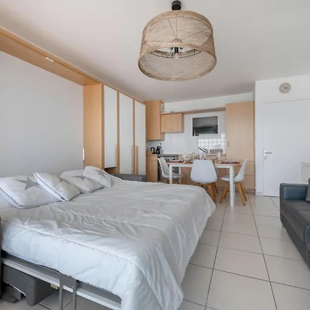 La Baule, 30m De La Et Proche Tous Commerces La Baule